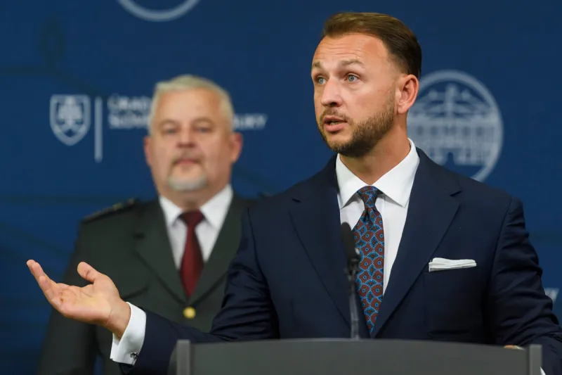 Atentát na Fica: Ako vyšetruje polícia vyhrážky opozícii a médiám (analýza) - SME