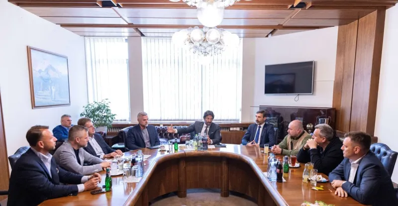 Atentát na Fica: Ako dlho môže byť vláda bez premiéra? - SME