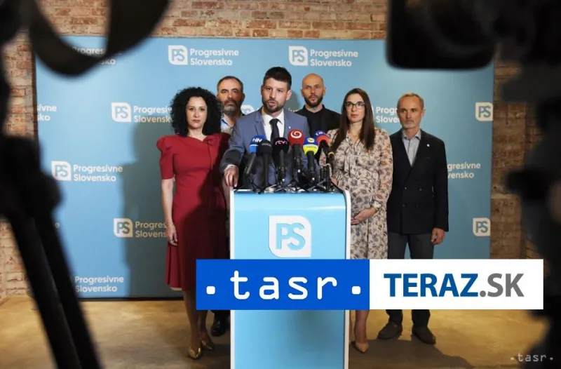 PS: Smer-SD zneužíva atentát na premiéra na mobilizáciu voličov