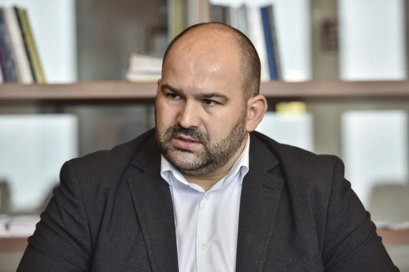 Peter Pčolinský odišiel z hnutia Sme rodina - SME