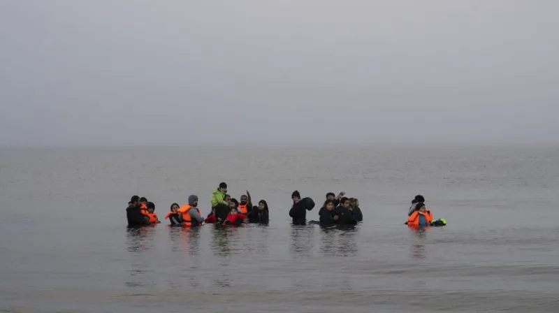 Lamanšský prieliv prekročilo v utorok najviac migrantov v tomto roku - Svet - Správy - Pravda