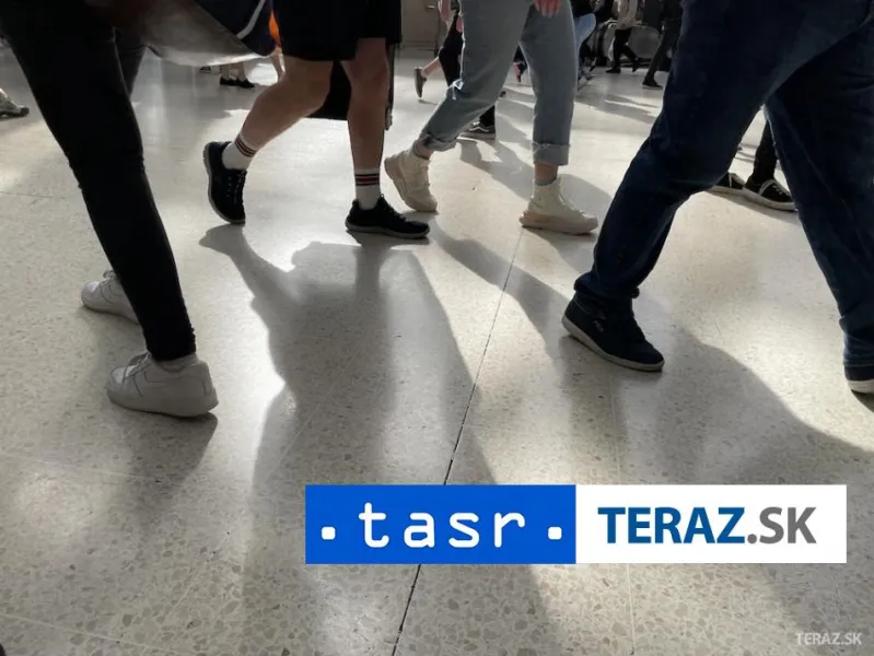 Do talianskeho Salerna dorazilo 100 migrantov, z toho vyše 50 detí