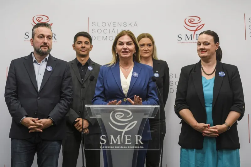 Smer zostal na okraji spolu s Milanom Mazurekom - Komentáre SME