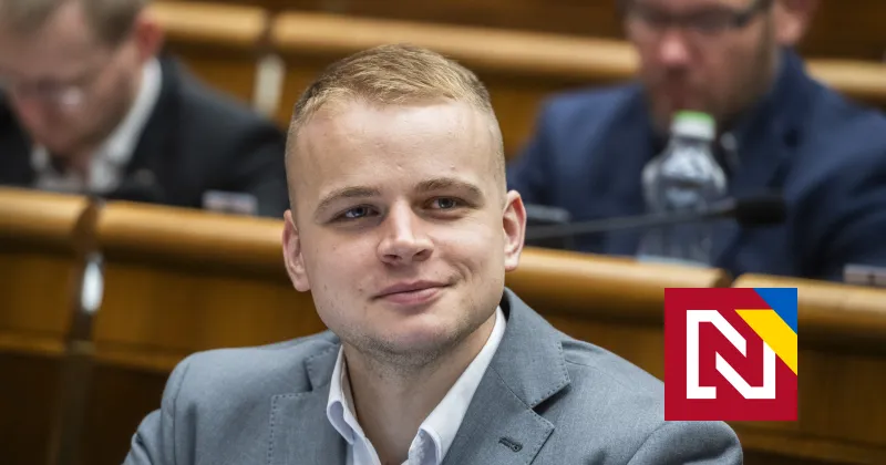 Mazurek vysvetľuje odmietnutie od frakcie extrémistov: Na Googli sú moje fotky bez vlasov a obvinenia, že popieram holokaust — Denník N