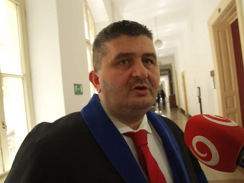 Stíhaní v kauze Mýtnik nemali prístup k výpovediam svedkov, tvrdí advokát - SME