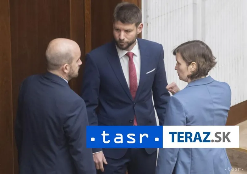 Progresívne Slovensko chce vytvoriť komisiu NR k atentátu na premiéra