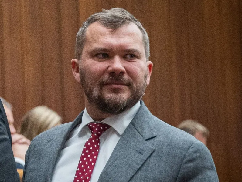 Novela Trestného zákona preťaží okresné úrady, tvrdí Karas z KDH - SME