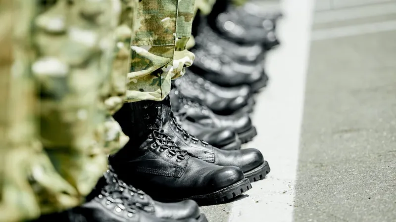 Vojaci počuli výstrely a spustili streľbu na migrantov: Hlásia niekoľko obetí! | Nový Čas