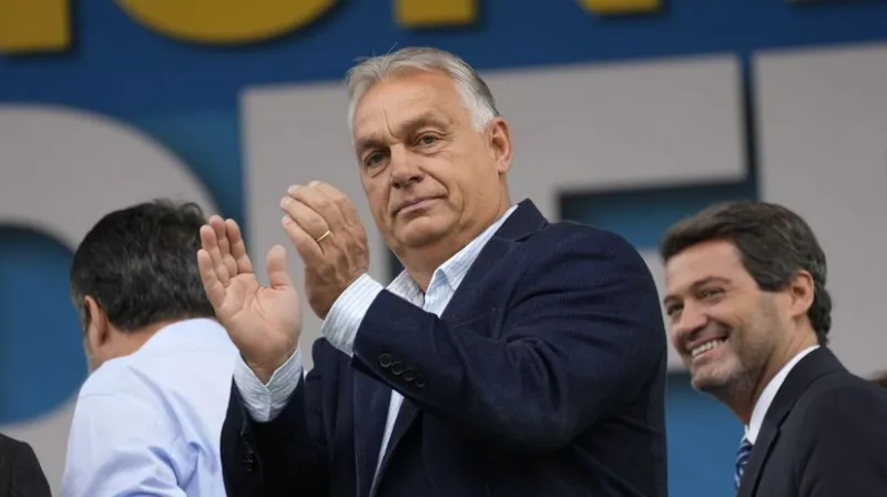 Orbán v Taliansku: Brusel nás trestá za to, že nevpúšťame migrantov. Tvrdí, že Maďarsko chráni Európu - Svet - Správy - Pravda