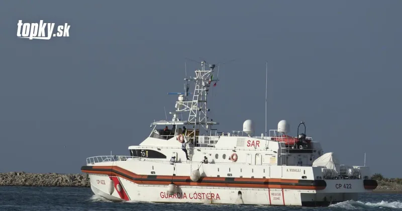 Migranti odchádzajú z Albánska do Talianska: Súd odmietol ich zadržiavanie | Topky.sk