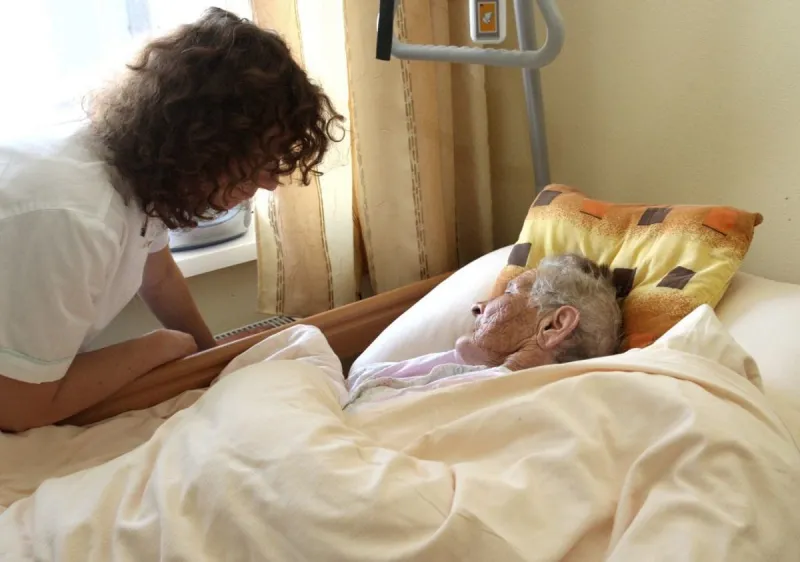 Mimovládky vyzývajú rezort zdravotníctva ku krokom na záchranu hospicov