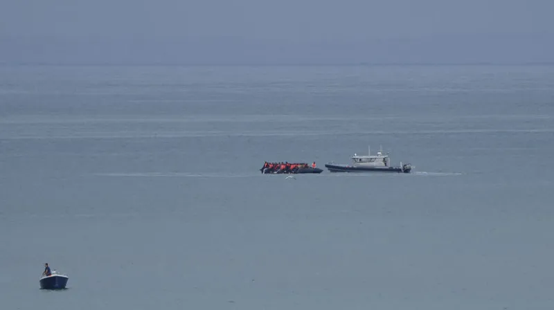 Pri nehodách dvoch člnov zomrelo 27 migrantov, 83 ľudí sa podarilo zachrániť - Svet - Správy - Pravda