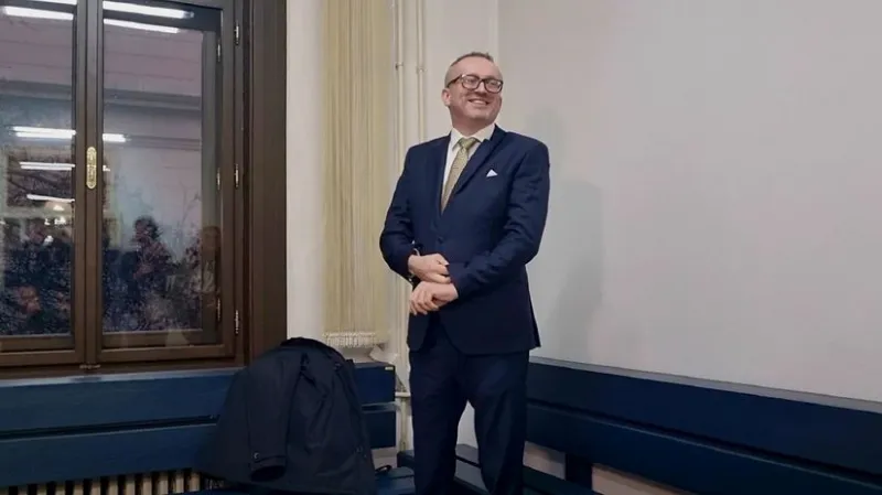 Sudca vylúčil verejnosť z výsluchu Pčolinského. Obvinený exšéf SIS popiera obvinenia z úplatku, podľa neho skutok sa nestal  - Regióny - Správy - Pravda