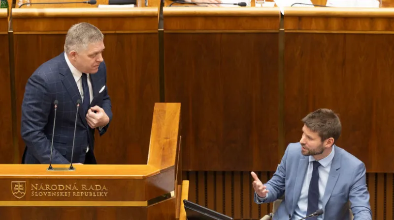 Majdan a okupovanie. Fico vytiahol správu SIS, opozícia bude odvolávať znova. Politológovia: Je to precedens a možné zneužívanie - Domáce - Správy - Pravda