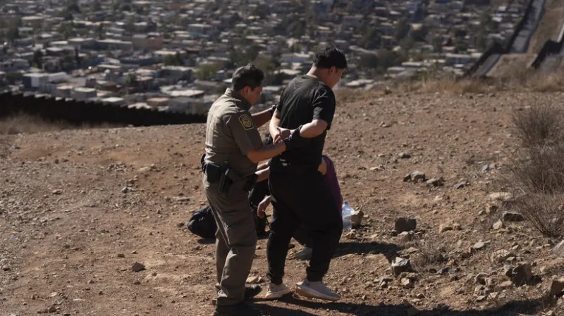 Americké úrady po nástupe Trumpa zaistili a deportovali už stovky nelegálnych migrantov - Svet - Správy - Pravda