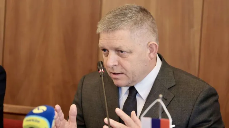Fico: Náš nepriateľ je Zelenskyj. Slovensko chce podľa premiéra ďalej kupovať ruský plyn, od Ukrajiny požaduje prepravu - Domáce - Správy - Pravda