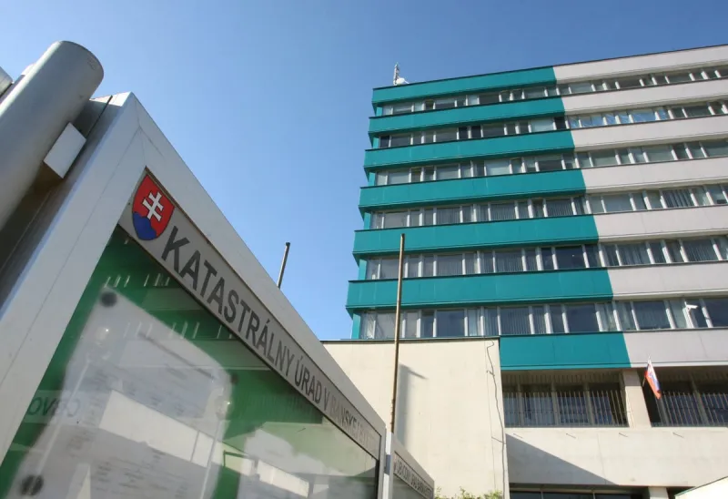 Opozícia sa o problémoch s katastrom chce pýtať na parlamentnom výbore - SME