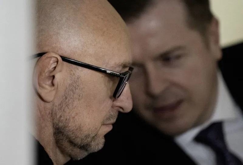 Špecializovaný súd oslobodil spod obžaloby právnika Zoroslava Kollára - SME