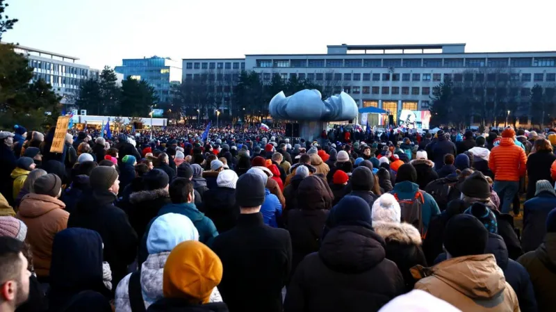 Siedme výročie vraždy Jána Kuciaka a Martiny Kušnírovej: Slováci vyšli do ulíc | Nový Čas