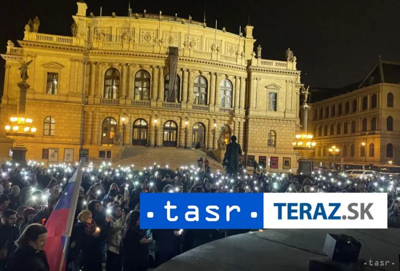 Kuciaka a Kušnírovú si pripomenuli i v Česku, zišli sa stovky ľudí