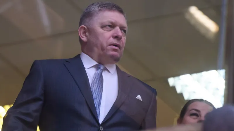 Robert Fico žiada informácie o dotáciách pre mimovládky: Má na také niečo právo? Toto je odpoveď! | Nový Čas