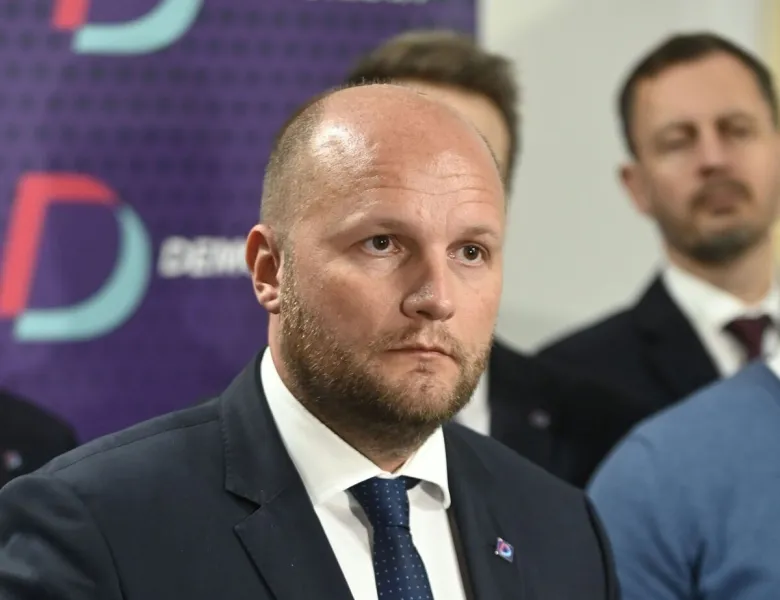 Demokrati požadujú podrobnosti z vyšetrovania atentátu na Fica - SME