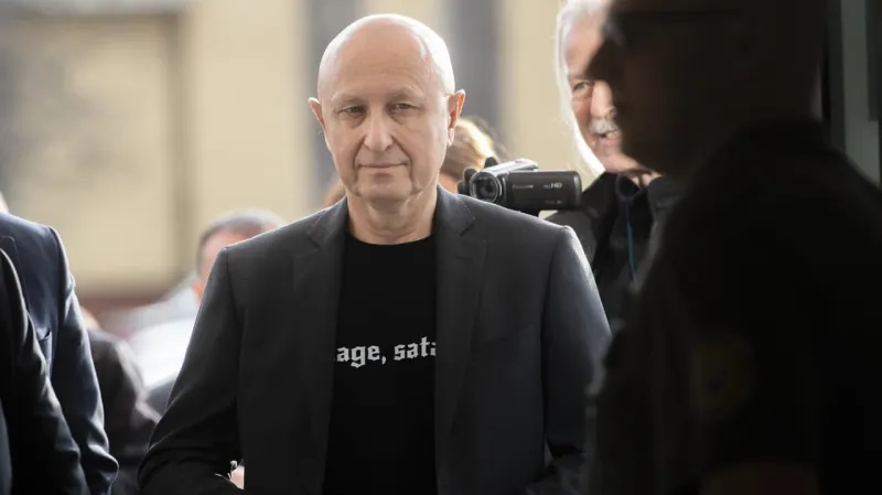 Zoroslav Kollár vstupuje do politiky: Sľubuje BOJ s krivými politikmi! Drsný ODKAZ odborníka | Nový Čas