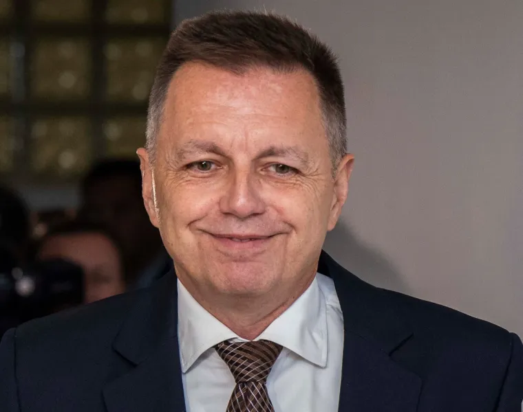 Ranný brífing: Na Kažimírovho sudcu vyvíjajú nátlak, Kremeľ sa pripravuje na stret s NATO - SME