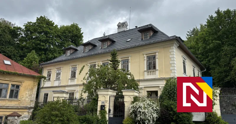 Ani dotácie z&nbsp;eurofondov a&nbsp;od štátu nepomohli prežiť penziónu v&nbsp;Banskej Štiavnici. Vlastní ho Kažimírov priateľ Fečík &mdash; Denník N