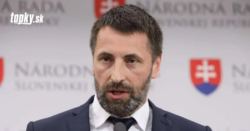 Marián Viskupič kritizoval Kažimíra za neúčasť pri prezentovaní správ NBS | Topky.sk