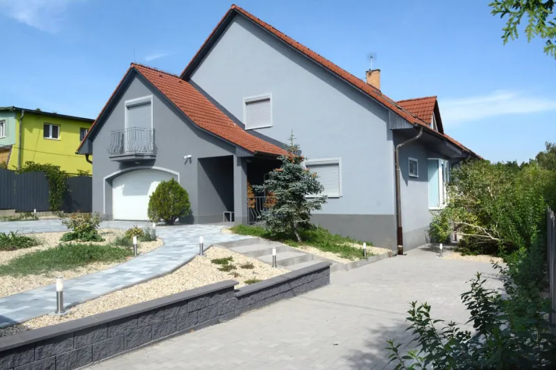 Versače predal dom na Pereši. Odvtedy je prázdny - kosice.korzar.sme.sk