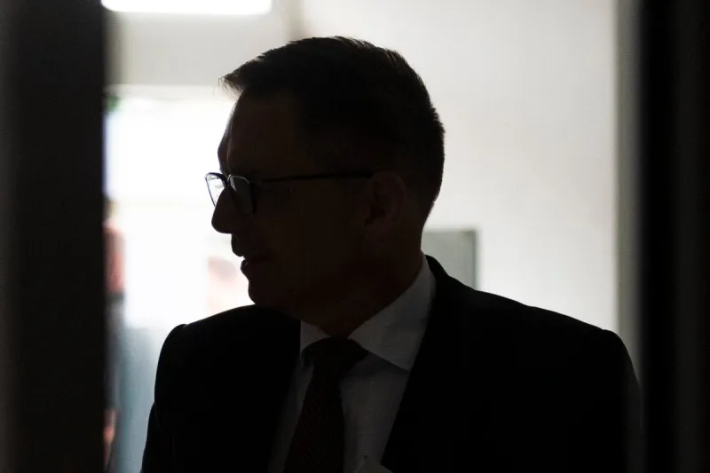 Ranný brífing: Kažimíra odsudzuje 58 strán, za Sulíkom stojí už len Bittó Cigániková - SME