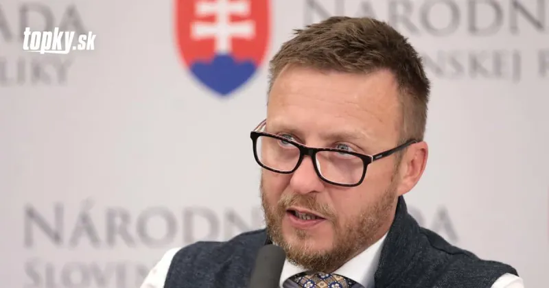 KDH žiada prezidenta o ochranu Slovenskej akadémie vied pred politickými útokmi