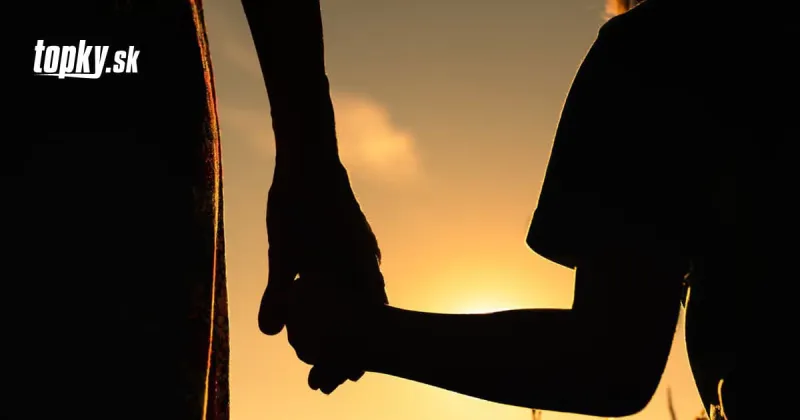 Dohoda s Parížom zrejme nepomohla: Do Británie prišlo za deň člnmi vyše tisíc migrantov