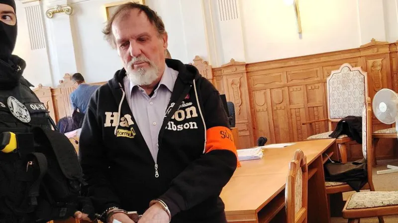 Cintula sa na súde rozplakal: Pred útokom som dlhodobo psychicky trpel. Ficov zástupca Lindtner: Bol to politicky motivovaný útok  - Domáce - Správy - Pravda