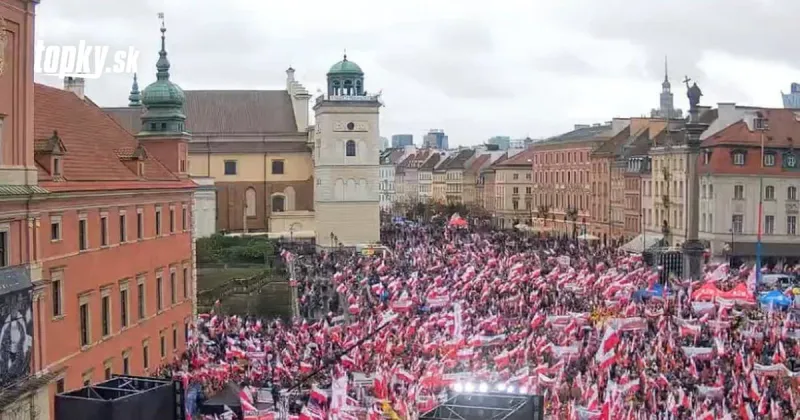 Tisíce ľudí vo Varšave pochodovali proti migrácii a vyzývajú na pád vlády