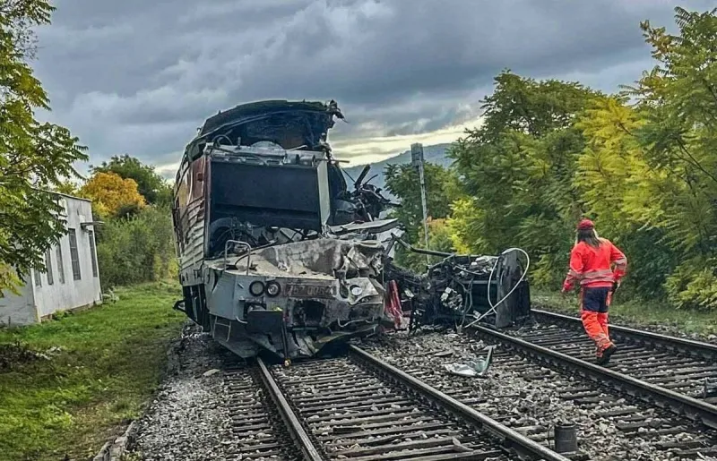 Mimoriadna udalosť: V okrese Rožňava sa zrazili dva protiidúce vlaky - Korzár SME