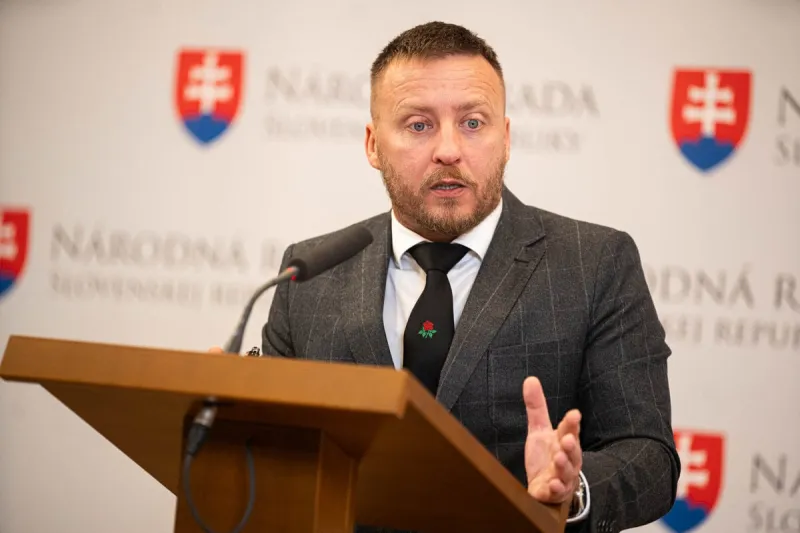 Polícia odmietla Kotlárovo trestné oznámenie týkajúce sa vakcín - SME