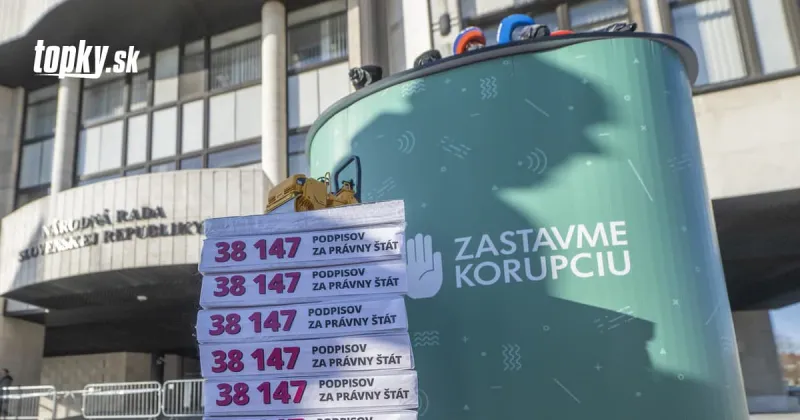 Zrušenie Úradu na ochranu oznamovateľov odradí ľudí nahlasovať korupciu, tvrdia mimovládne organizácie