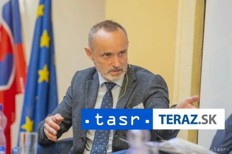 Opozícia upozorňuje na reputačné riziko v súvislosti s Quang Le Hongom