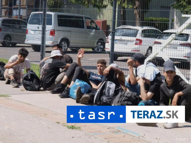 Kierwiňski: Poľsko nemusí prijímať migrantov podľa paktu o migrácii