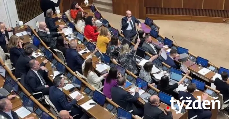 Za piskotu opozície schválili novelu Trestného zákona, poslanci sa v parlamente pobili |  | .týždeň - iný pohľad na spoločnosť