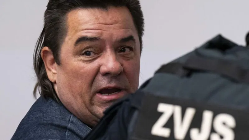 Kočnera museli v leopoldovskej väznici ratovať záchranári, hrozilo mu udusenie - Domáce - Správy - Pravda