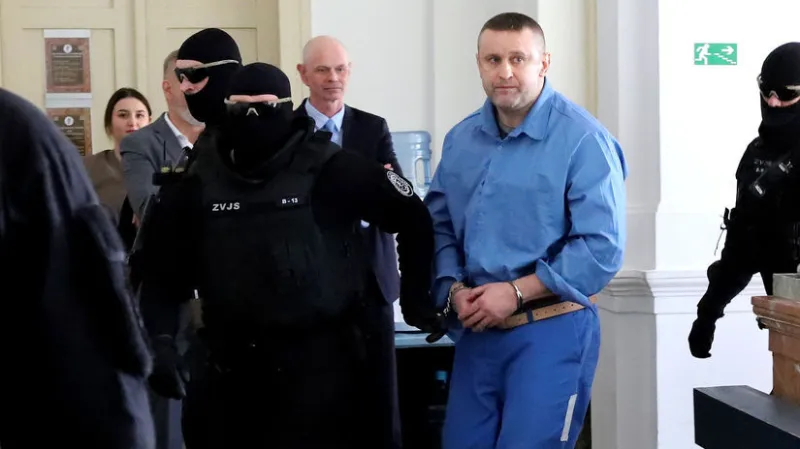 Vy viete kto pichal, odkázal Puškárovi. Do vraždy Tupého chceli zatiahnuť mojich kamarátov, bolo to svinstvo, tvrdí Piťo - Domáce - Správy - Pravda