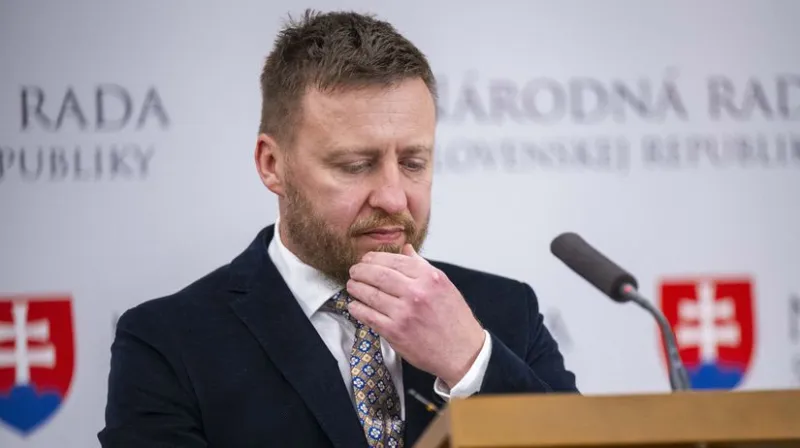 Kotlár vystúpil na seminári v českom parlamente: vakcíny označil za biologické zbrane. Sála tlieskala - Svet - Správy - Pravda