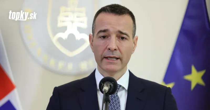 Kotlár na vláde bez dôkazov, Drucker trvá na faktoch a sťahovanie vakcín odmieta