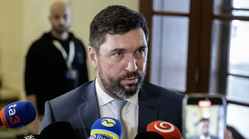 Takáč hovorí o zarážajúcich číslach a informáciách, Drucker sa od Kotlára nič zásadné nedozvedel - Domáce - Správy - Pravda