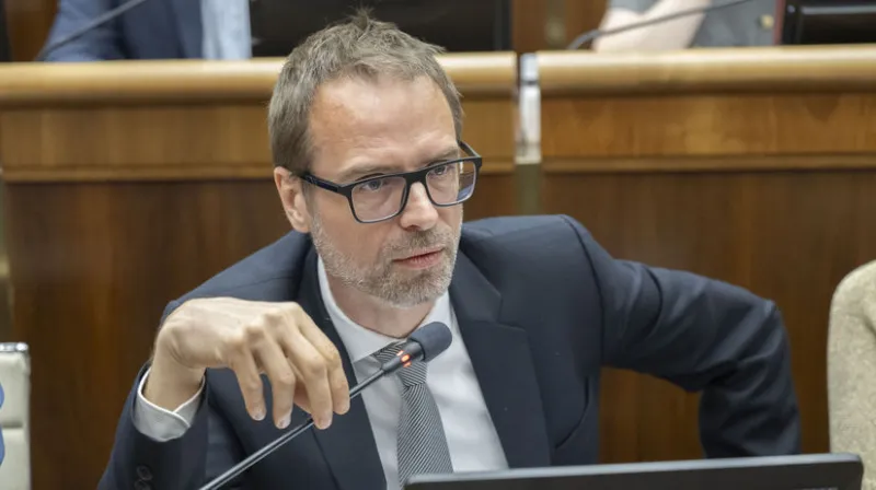 Szalay: Kotlár je obvinený pre tvrdenia o toxicite vakcín - Domáce - Správy - Pravda