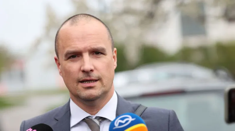 Ficov poradca pred súdom: Lindtner tvrdí, že je nevinný a skutky sa nestali - Domáce - Správy - Pravda