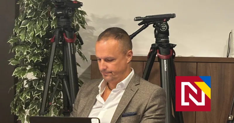 Byť obžalovaným je pre mňa novou životnou rolou, povedal premiérov poradca David Lindtner pred začiatkom procesu &mdash; Denník N